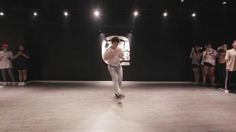 网红晨会易学舞蹈,轻松入门，快乐健身新潮流