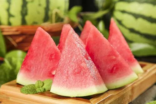 吃瓜有讲究吗,揭秘吃瓜的讲究与技巧