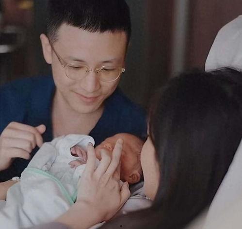 明星在产房生孩子视频,明星宝宝降临，温馨瞬间感动网友